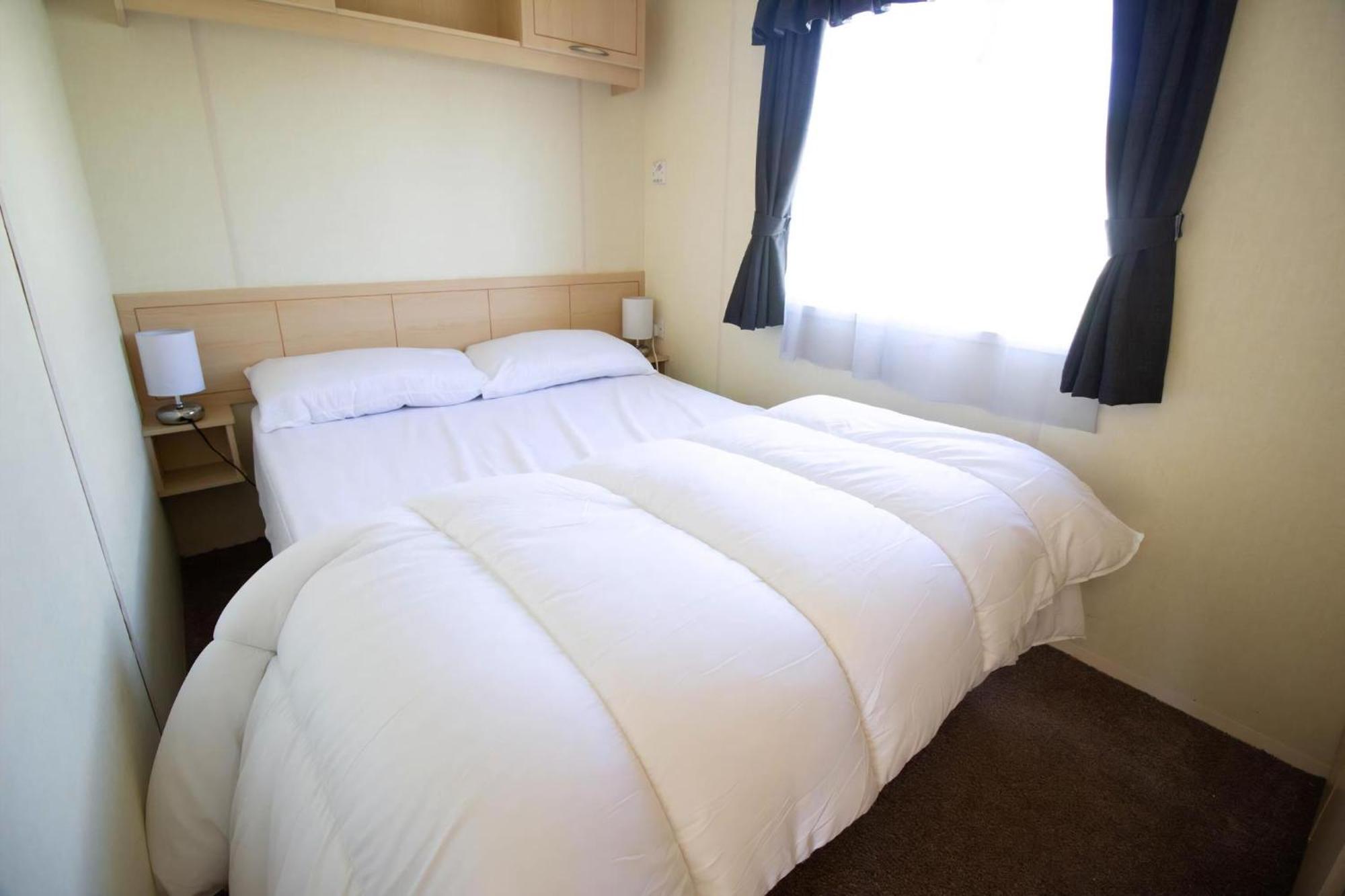 Great 8 Berth Caravan For Hire In Skegness Ref 33069F Exterior photo